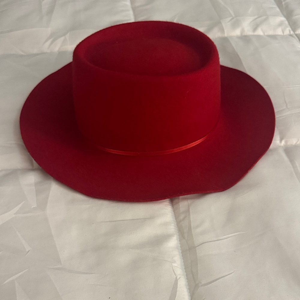 ROCKMOUNT RANCHWEAR - Vintage Style Ribbon Red Hat Black Inside Trim M